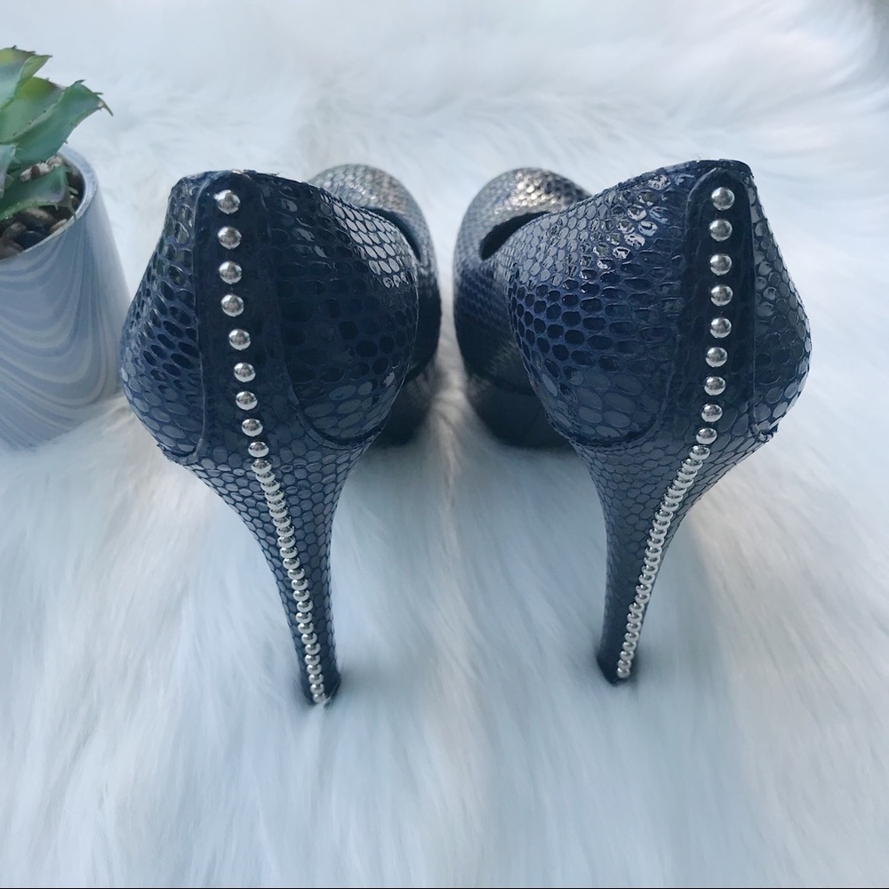Stuart Weitzman Blue Snakeskin Studded Heels - Picture 3 of 8